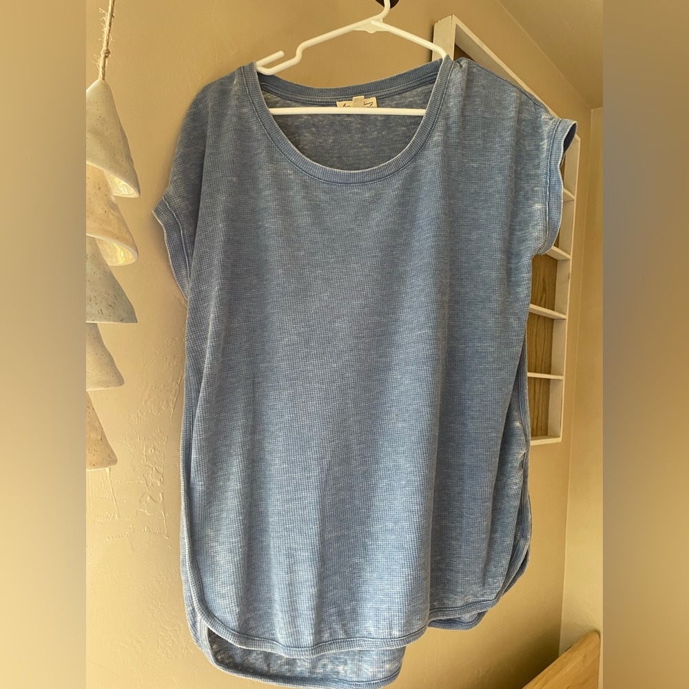 blue shirt